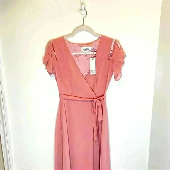 NWT BB Dakota RSVP Cross My Heart Wrap Maxi Dress Pink - Picture 2 of 8
